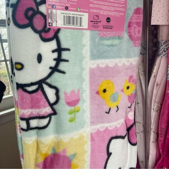 Hello Kitty Blanket - Easter Blanket with Baby Chicks - Pink Spring Blanket - Picture 8 of 10